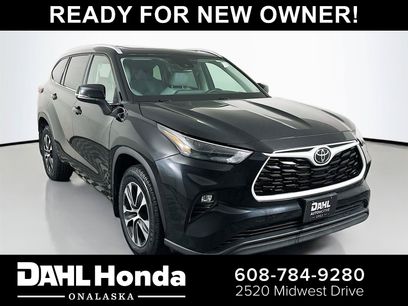 Used 2022 Toyota Highlander XLE