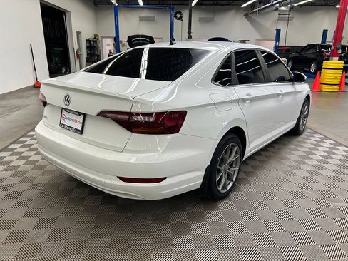 Used 2019 Volkswagen Jetta R-Line FWD image 10