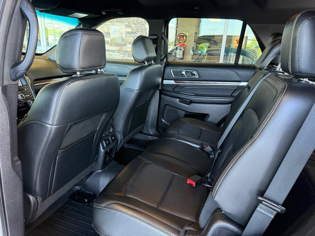 Used 2016 Ford Explorer Limited AWD/4WD image 12
