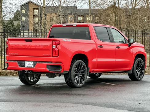 Used 2020 Chevrolet Silverado 1500 Custom w/ Custom 2.7L Value Package image 3