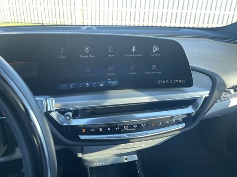 Certified 2024 Cadillac Lyriq Luxury image 18