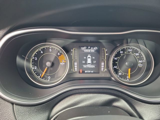 Used 2019 Jeep Cherokee Latitude w/ Popular Appearance Group AWD/4WD image 5