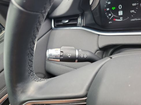 Used 2022 Land Rover Range Rover Evoque SE AWD/4WD image 24