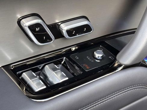 New 2026 Land Rover Range Rover Sport Dynamic SE AWD/4WD image 17