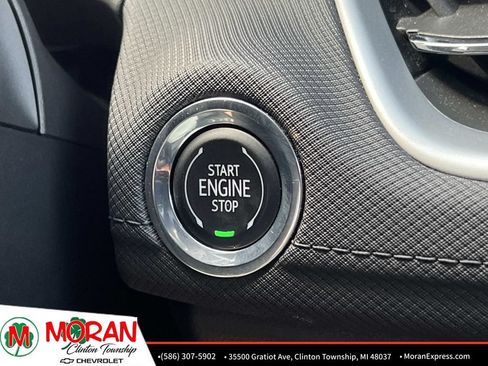 Used 2025 Chevrolet TrailBlazer LT AWD/4WD image 24