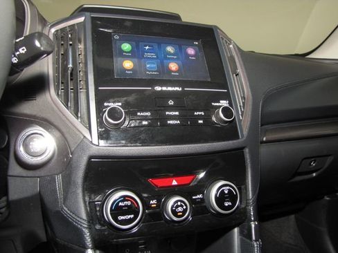Used 2024 Subaru Forester Premium AWD/4WD image 7