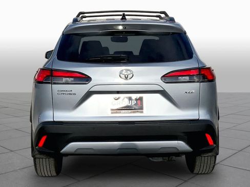 Used 2025 Toyota Corolla Cross XLE w/ Convenience Package FWD image 5