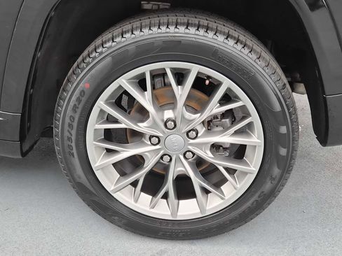 Used 2022 Jeep Grand Cherokee Summit image 12