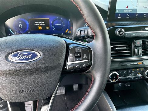 Used 2022 Ford Escape SEL w/ SEL Stealth AWD Package image 24