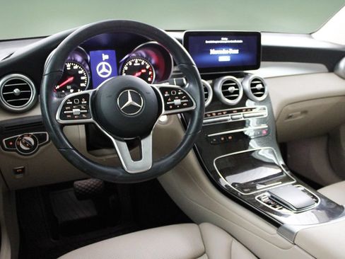 Used 2022 Mercedes-Benz GLC 300 image 17