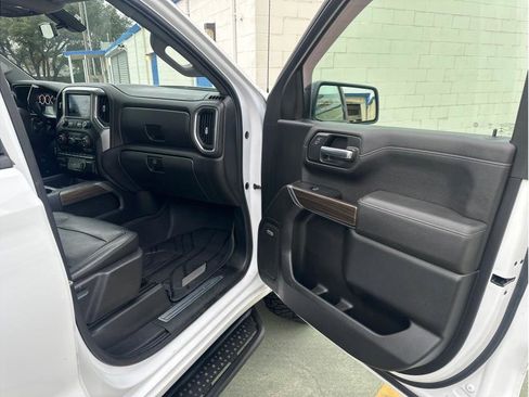 Used 2019 Chevrolet Silverado 1500 LT Trail Boss image 27
