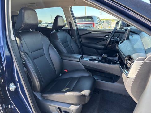 Used 2026 Nissan Rogue SL FWD image 39