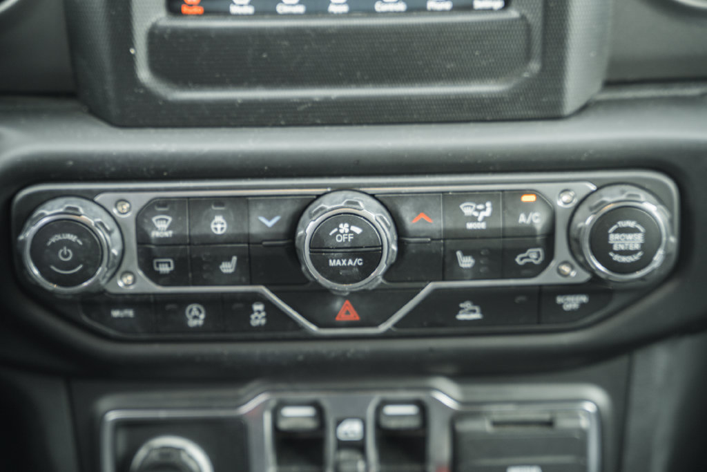 Used 2023 Jeep Wrangler Unlimited Sport AWD/4WD image 23