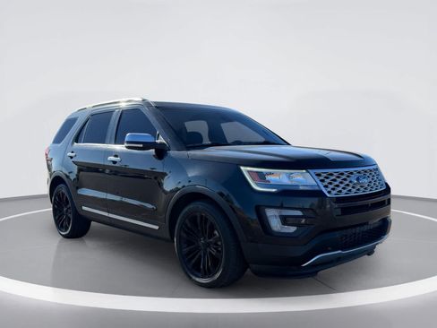 Used 2017 Ford Explorer Platinum AWD/4WD image 5