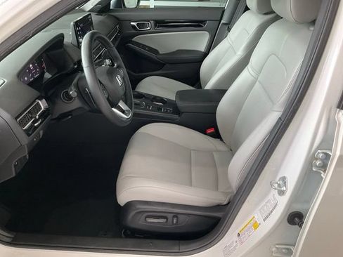 Certified 2025 Honda Civic Sport Touring image 4