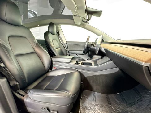 Used 2021 Tesla Model Y Long Range image 25