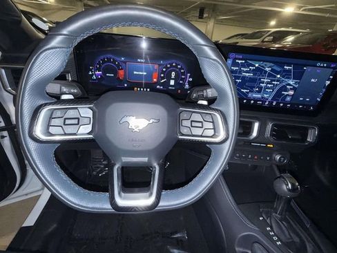 Used 2025 Ford Mustang GT Premium w/ GT Performance Package RWD image 4