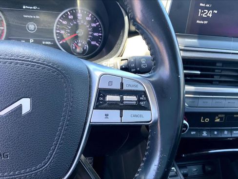 Used 2022 Kia Telluride SX w/ Towing Package FWD image 23