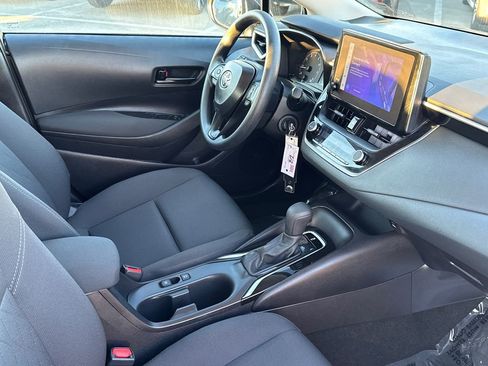 Certified 2025 Toyota Corolla LE image 10