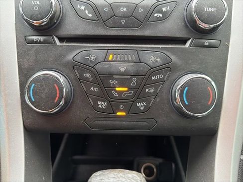 Used 2016 Ford Fusion SE image 26