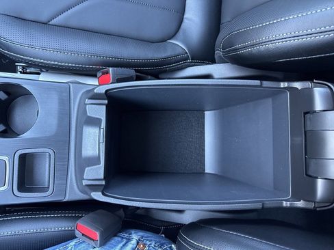 New 2025 Ford Escape SE w/ PHEV Premium Package image 40