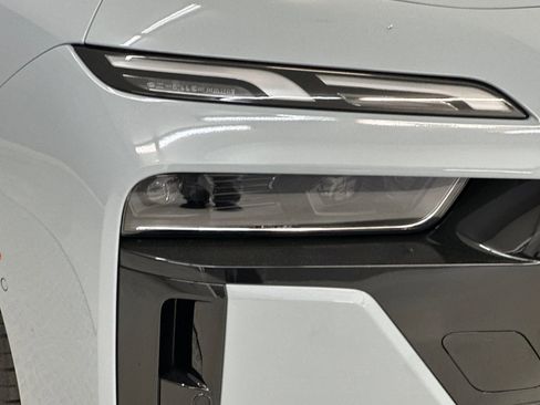 New 2026 BMW 740i 740i w/ Premium Package image 10