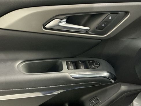 New 2026 Chevrolet Traverse LT w/ Driver Confidence Package FWD image 16