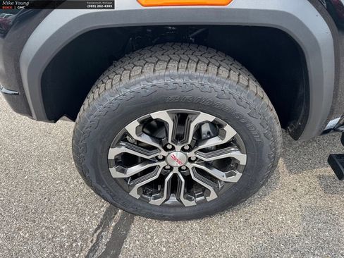 New 2026 GMC Canyon Denali AWD/4WD image 10