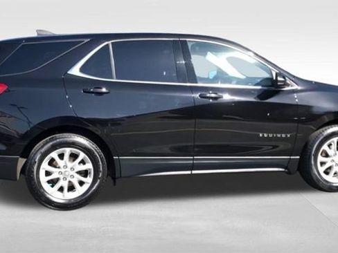 Used 2019 Chevrolet Equinox LT w/ Driver Convenience Package FWD image 9