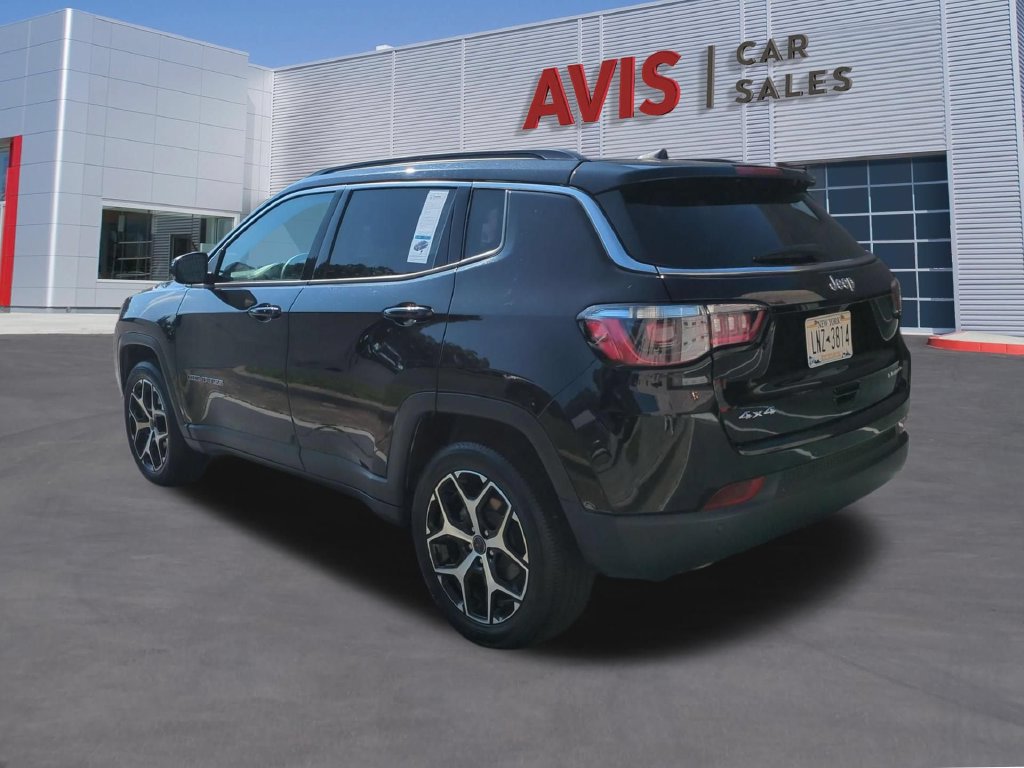 Used 2025 Jeep Compass Limited AWD/4WD image 9
