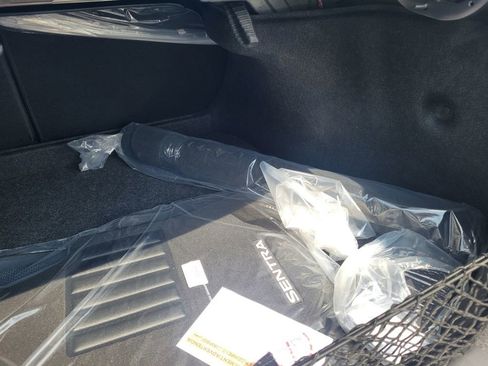 New 2025 Nissan Sentra SV w/ Trunk Package image 31