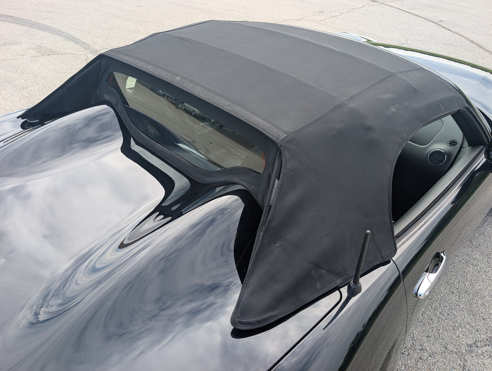 Used 2006 Pontiac Solstice Convertible w/ Premium Package RWD image 21