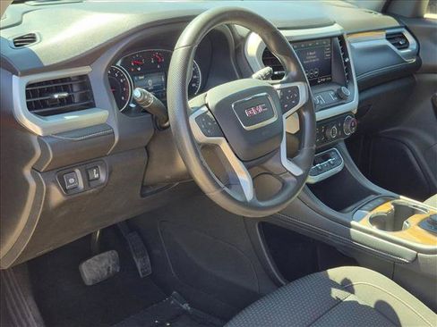 Used 2023 GMC Acadia SLE FWD image 10