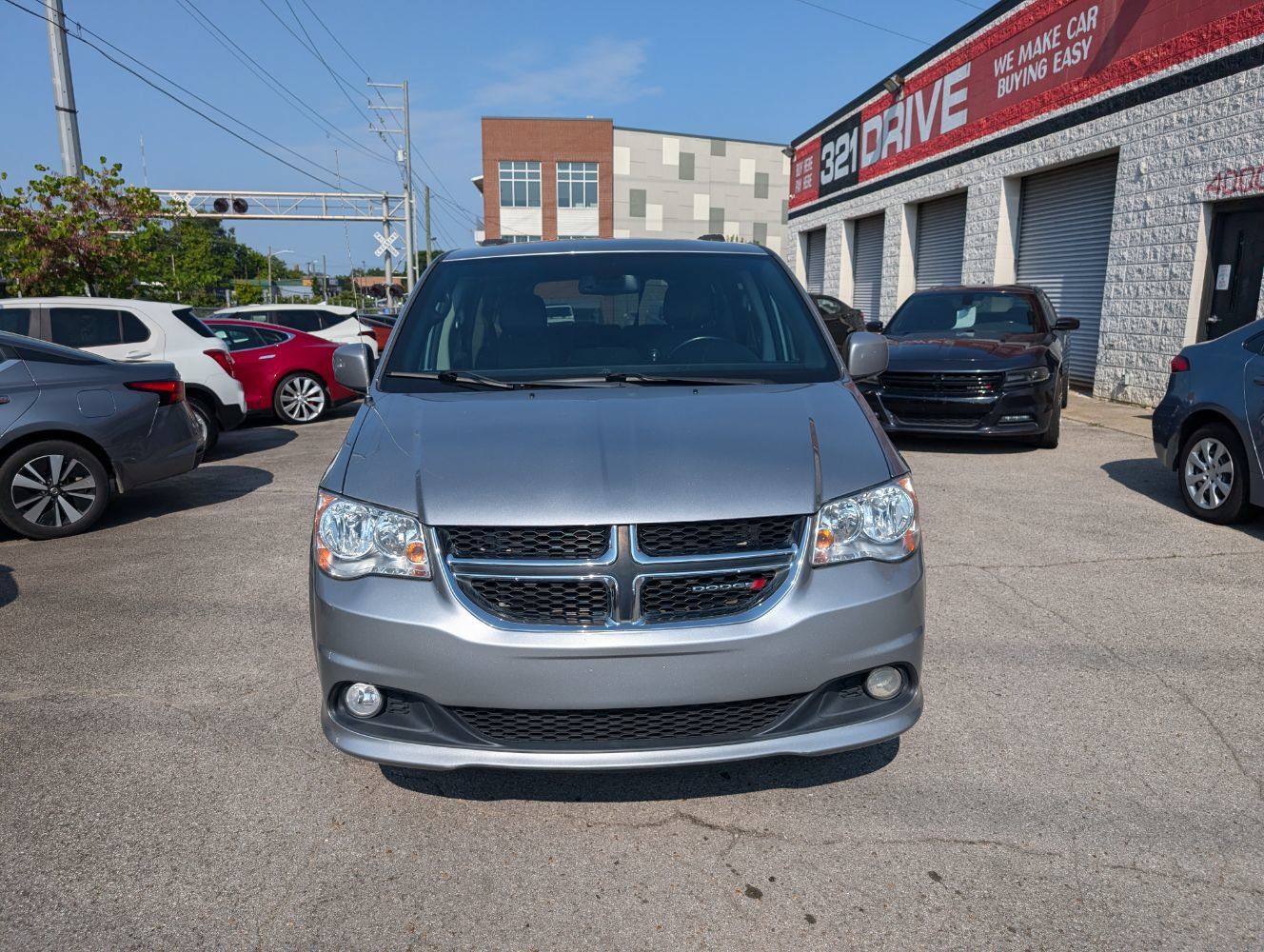 Used 2020 Dodge Grand Caravan SXT FWD image 4