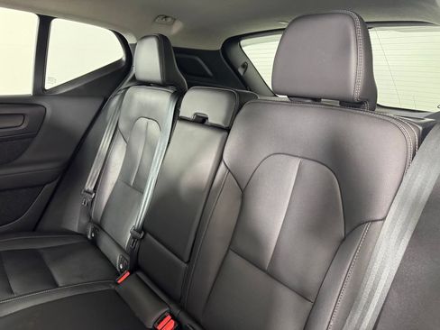 Certified 2024 Volvo XC40 B5 Plus w/ Climate Package AWD/4WD image 14