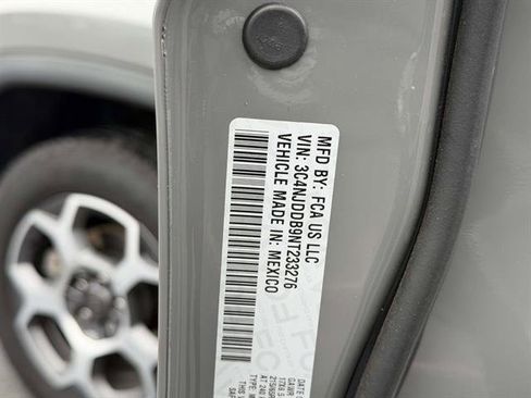 Used 2022 Jeep Compass Trailhawk AWD/4WD image 32