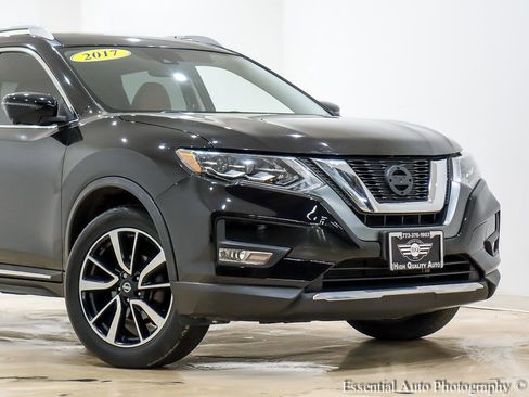 Used 2017 Nissan Rogue SL w/ SL Premium Package image 2