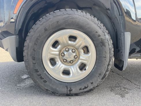 Used 2022 Nissan Frontier S w/ Technology Package image 15