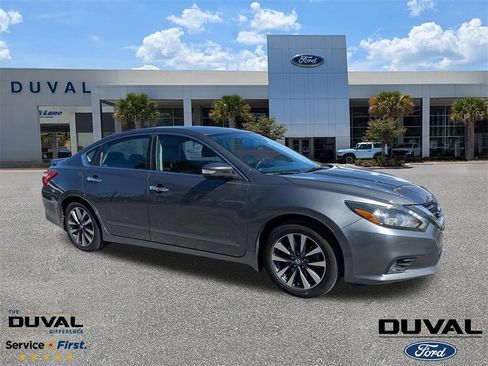 Used 2017 Nissan Altima 2.5 SL w/ 2.5 Technology Package image 1