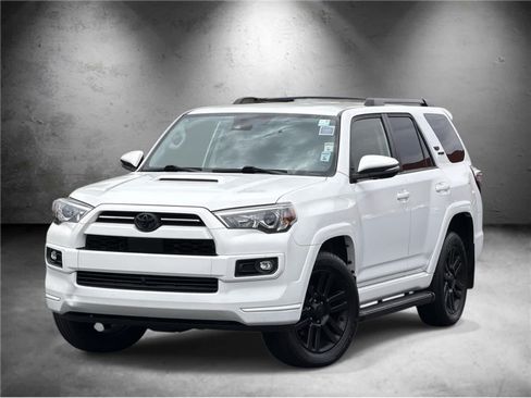 Used 2022 Toyota 4Runner TRD Sport w/ Technology Package AWD/4WD image 2