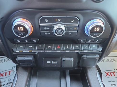 Used 2019 GMC Sierra 1500 Denali w/ Denali Ultimate Package image 23