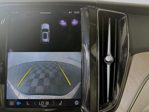 Used 2023 Volvo XC60 B5 Plus w/ Protection Package Premier image 24