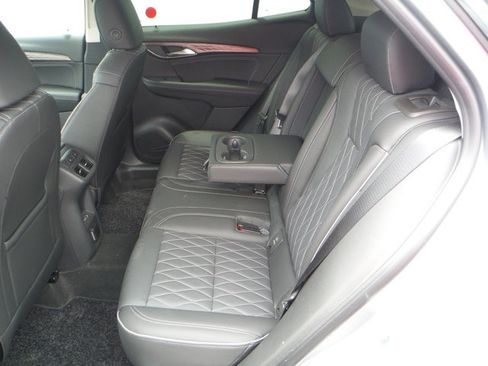 Used 2023 Buick Envision Avenir AWD/4WD image 44