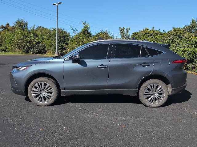 Used 2022 Toyota Venza XLE AWD/4WD image 4
