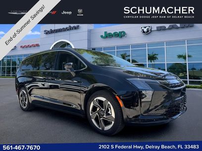 New 2027 Chrysler Pacifica Limited