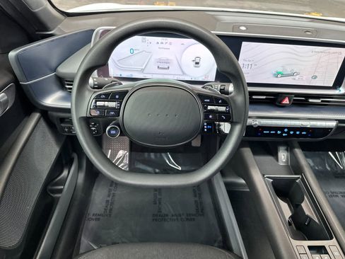 Used 2024 Hyundai Ioniq 6 SE RWD image 14