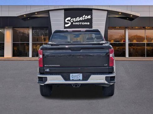Used 2022 Chevrolet Silverado 1500 LT AWD/4WD image 4