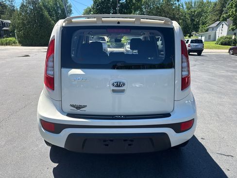 Used 2012 Kia Soul FWD image 4