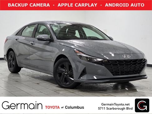 Used 2022 Hyundai Elantra SEL w/ Cargo Package image 1