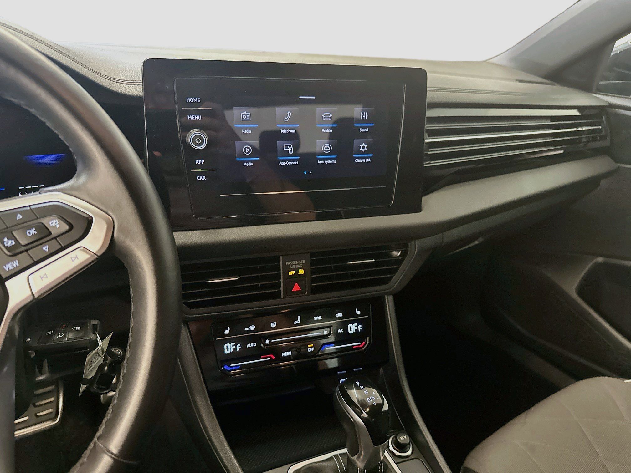 Used 2025 Volkswagen Jetta Sport FWD image 25